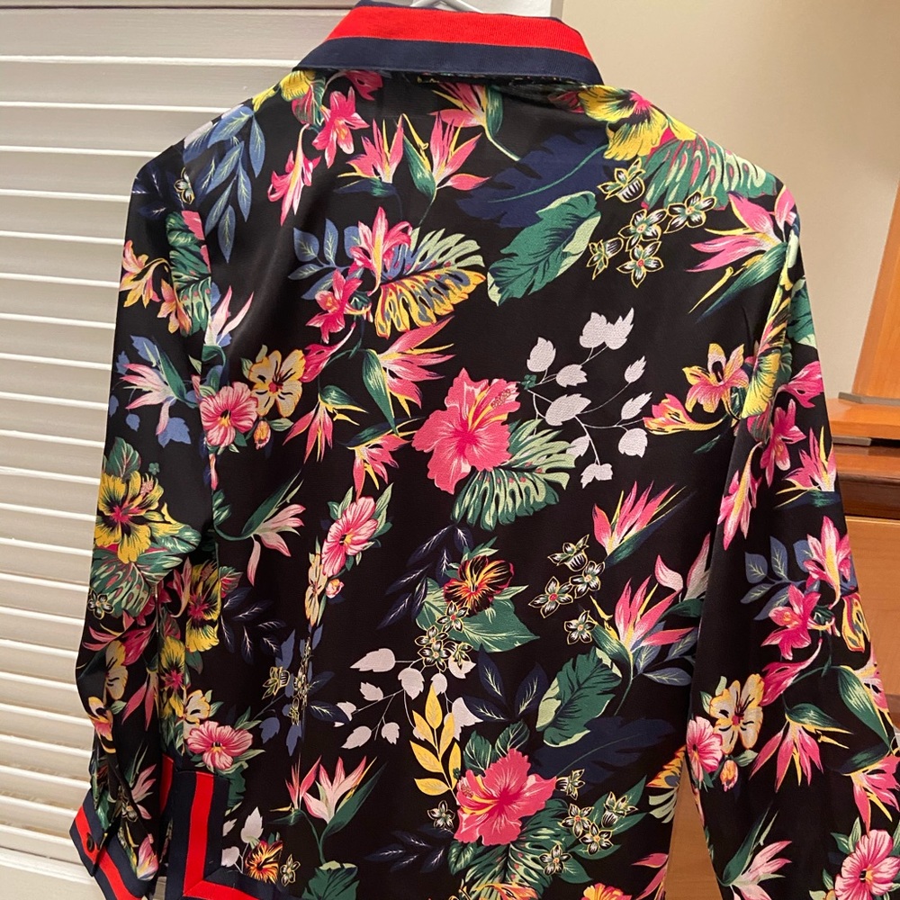 Button down blouse - Picture 2 of 3